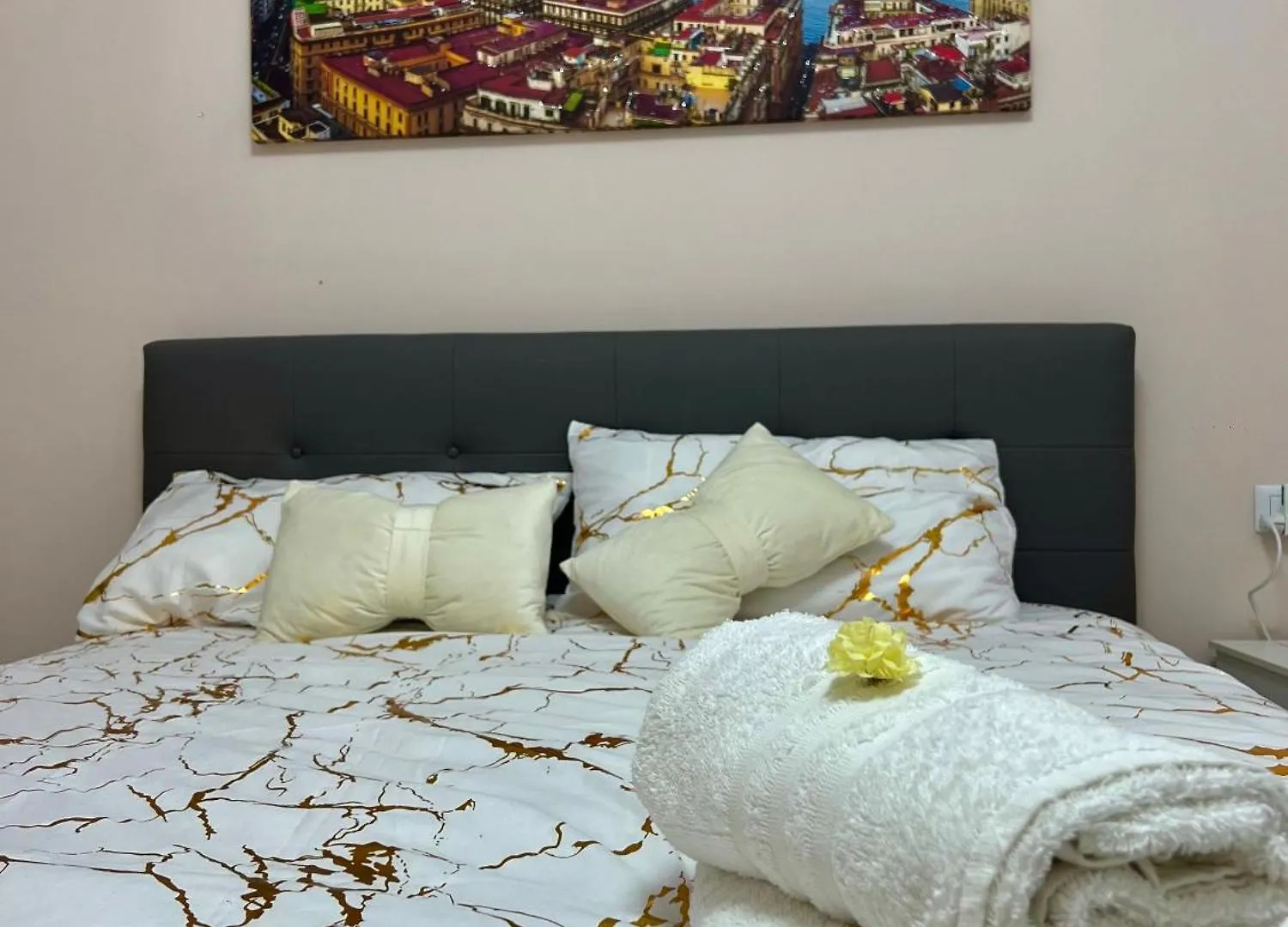 Casa Nel Cuore Antico Naples Italy